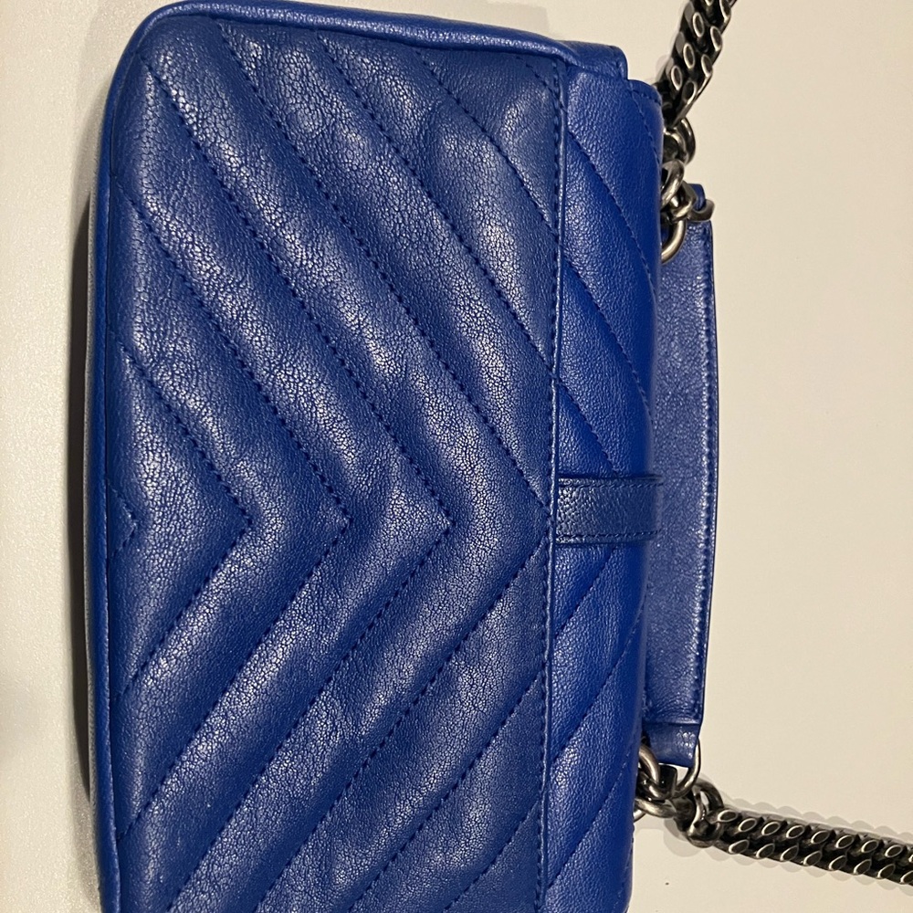 Saint Laurent Royal Blue WALLET ON A CHAIN - Picture 15 of 16